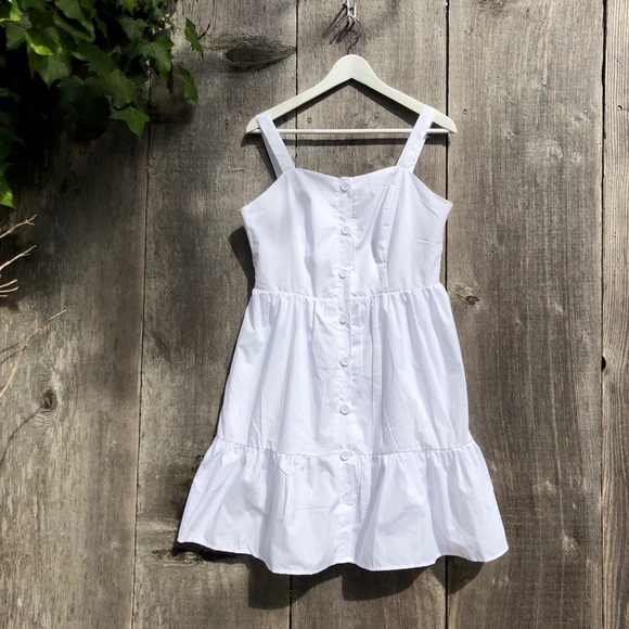 Dresses & Skirts - White fit and flare button down summer dress A20